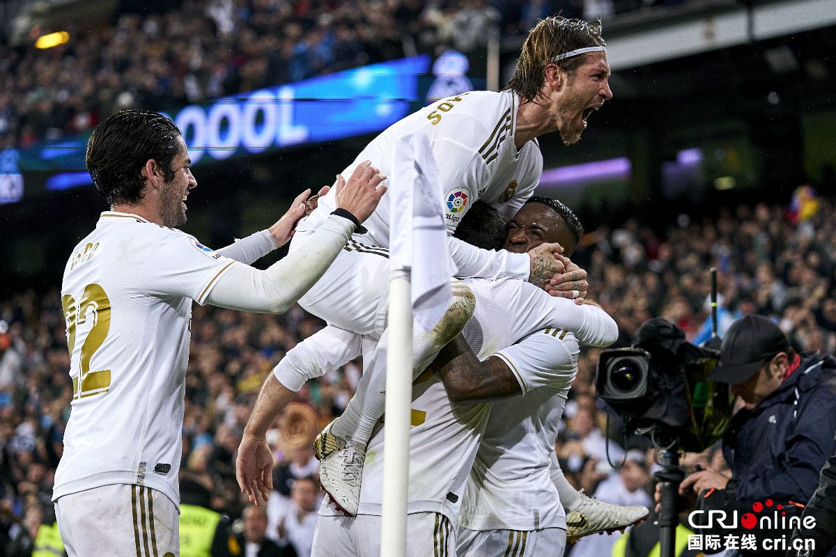 神勇扑救 神勇扑救