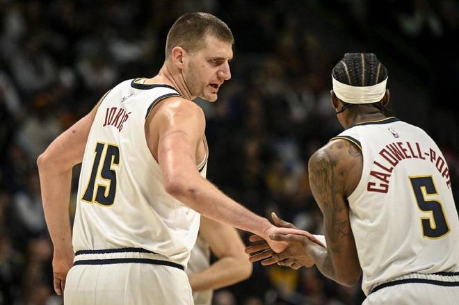 与波动表现 与波动表现